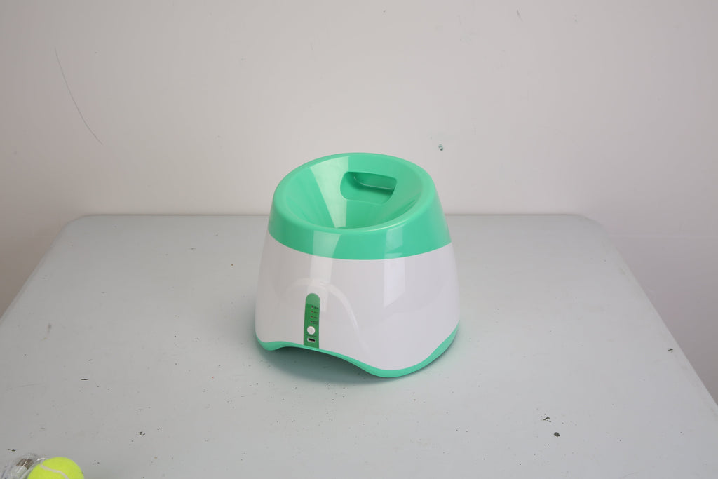 Furlouve automatic dog ball launcher, white and green ABS, with 3 distance settings and safety sensor.