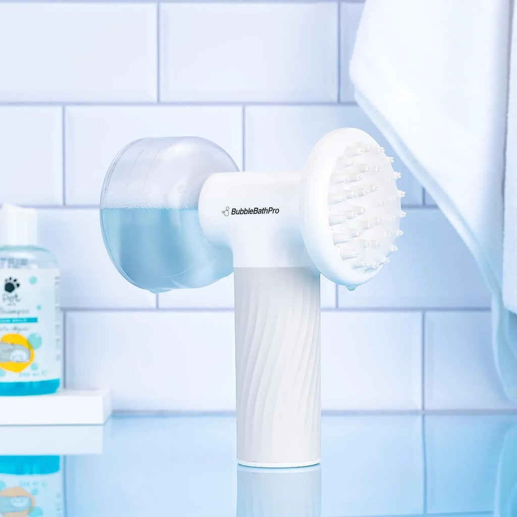 Furlouve automatic foaming pet bath brush with soap dispenser and silicone bristles, white